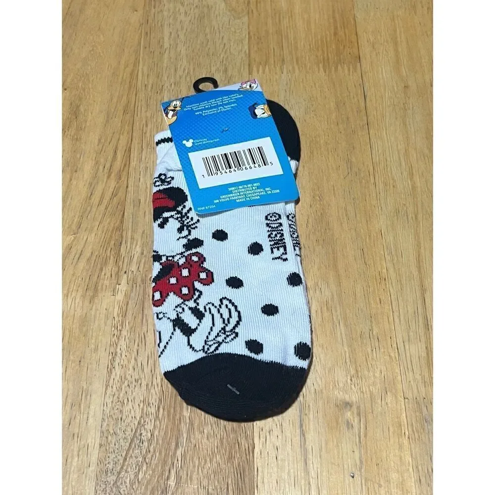 Disney Mickey And Friends Woman’s No Show Socks NEW